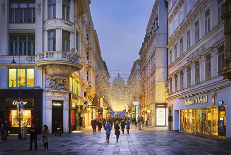 Vienna Kohlmarkt .